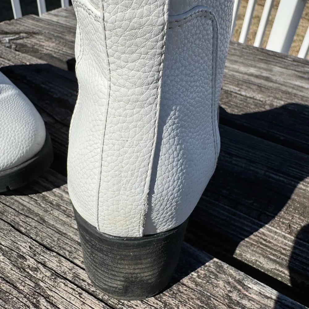 MIA leather Colten Chelsea‎ boots stone Size 10